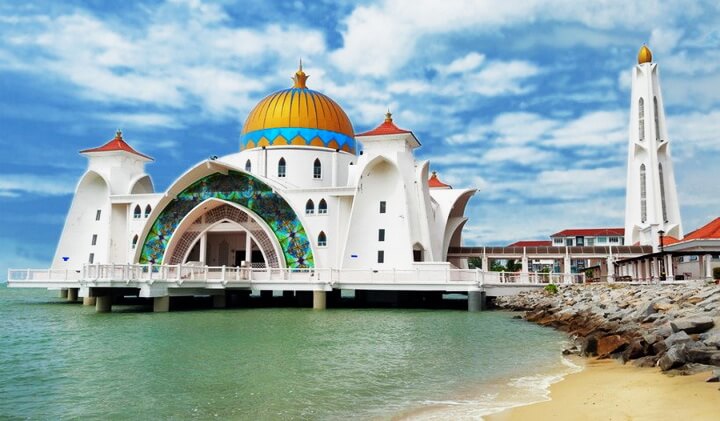Malacca-Straits-Mosque-Malacca-Island